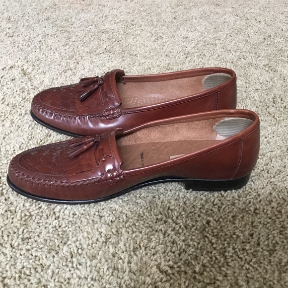 Men’s Lord & Taylor Tassel Dress shoes - Picture 4 of 5